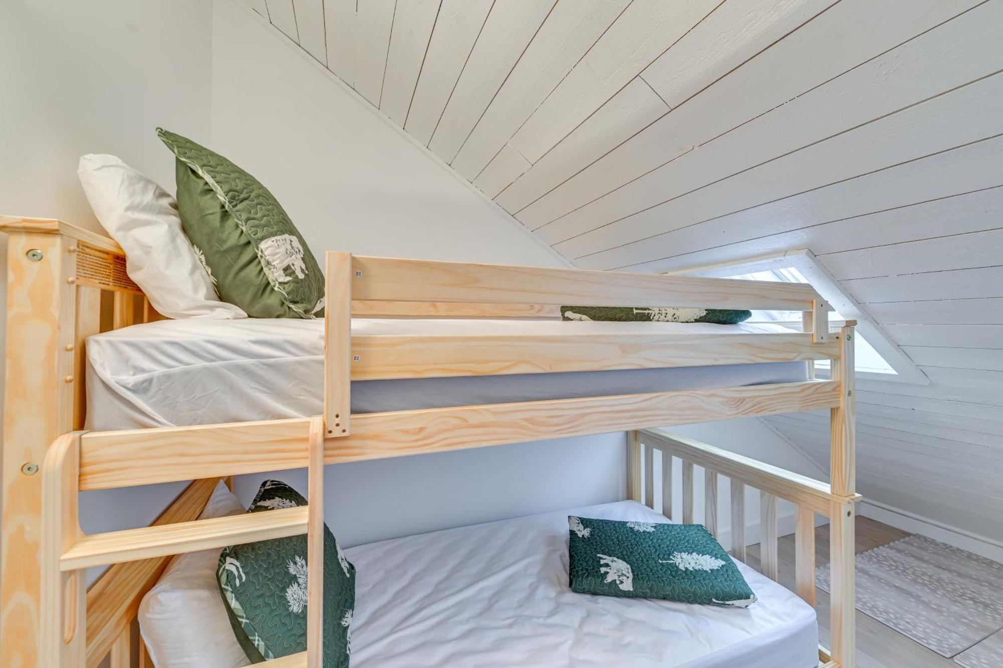 Walk To Ski Lift Family-Friendly Windham Townhome Bagian luar foto